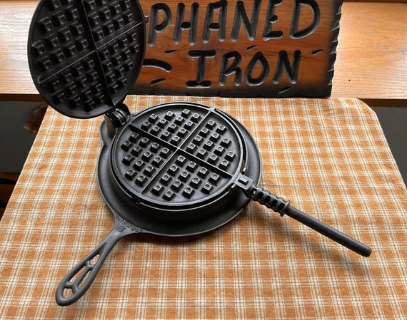 lodge cast iron waffle