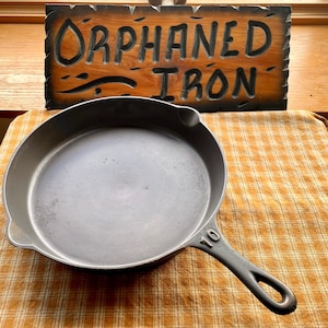 Rare! Raised #10 Cast Iron Skillet