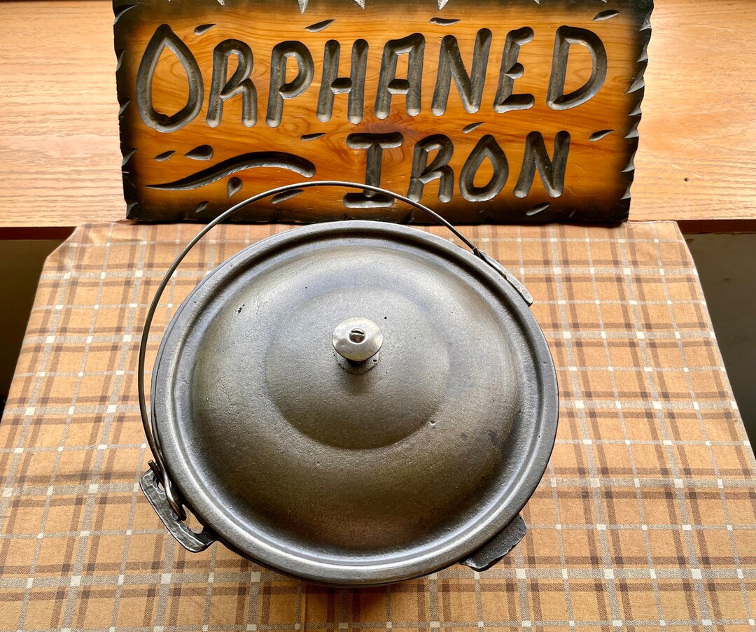 Rare Montgomery Ward Cast Iron Dutch Oven/bake Kettle With Etsy