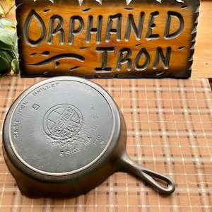 Griswold #9 Large Block Logo Skillet with Heat Ring