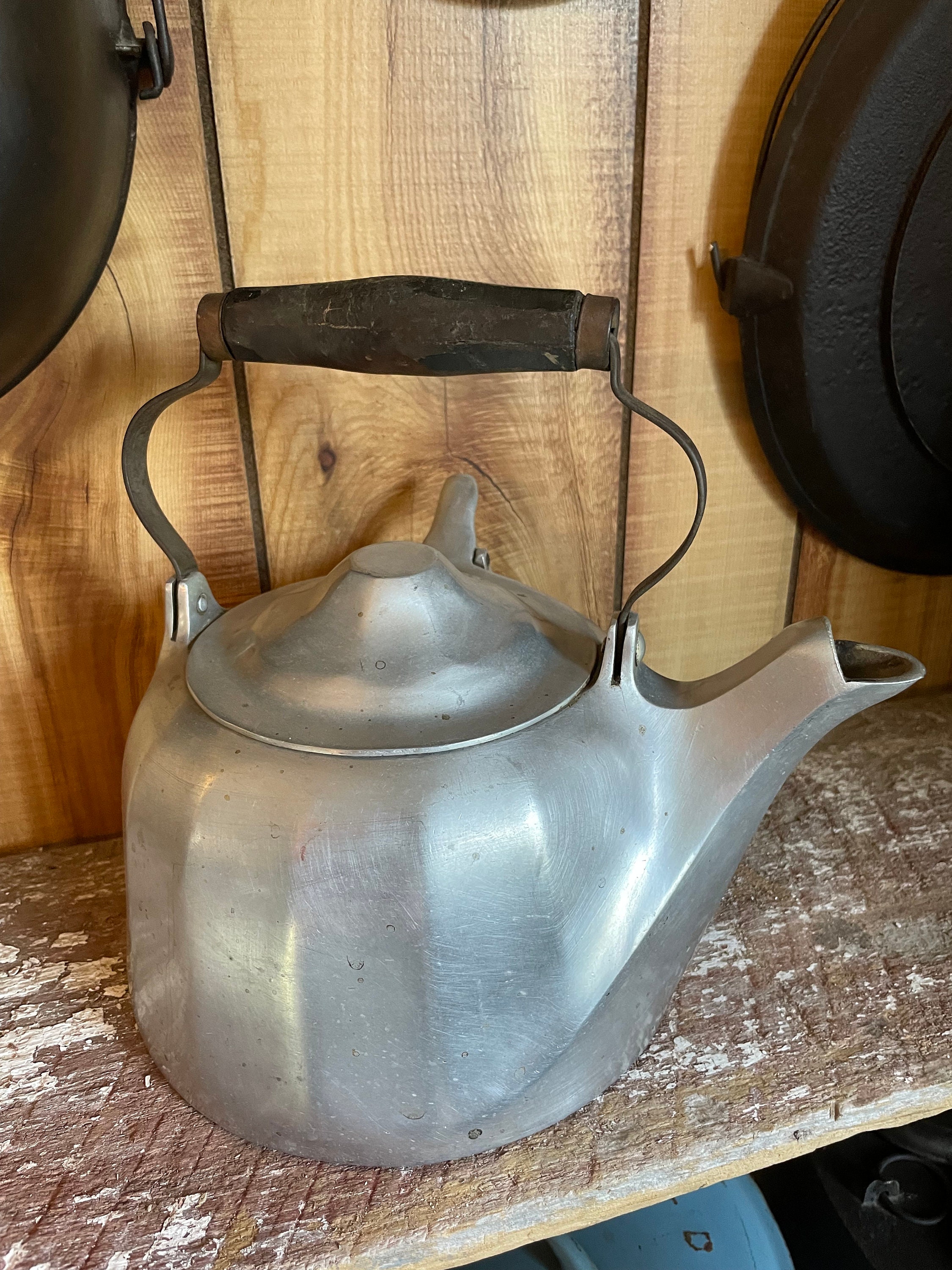 ワグナーウェア　ケトル　ポット　WAGNER WARE tea kettle Vintage Wagner Ware Sidney O 4 Quart Colonial Tea Kettle