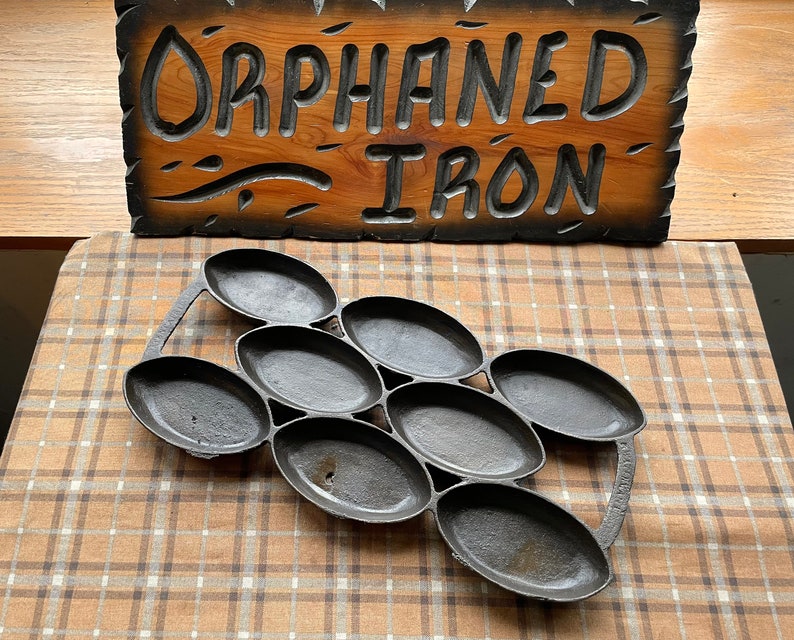 1800s Cast Iron Gem Baking Pan Etsy