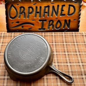 Griswold #8 Slant Logo Cast Iron Skillet