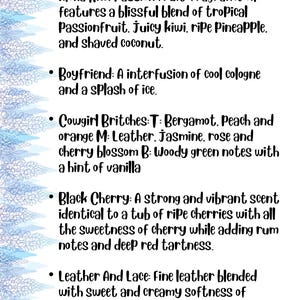 Op de afbeelding: Een handgeschreven "SCENT LIST" met geurbeschrijvingen zoals "Topless Weekend" en "Aloha Kiwi Passion Fruit". De lijst bevat geurnoten zoals kers, vanille en watermeloen. De tekst is zwart op een witte achtergrond.