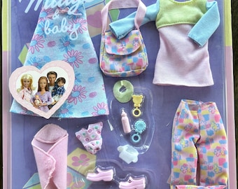 Conjunto de muñeca Barbie embarazada Midge de familia feliz