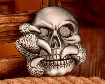 Skull Head Belt Buckle: Western Viking Claw Novelty Buckle