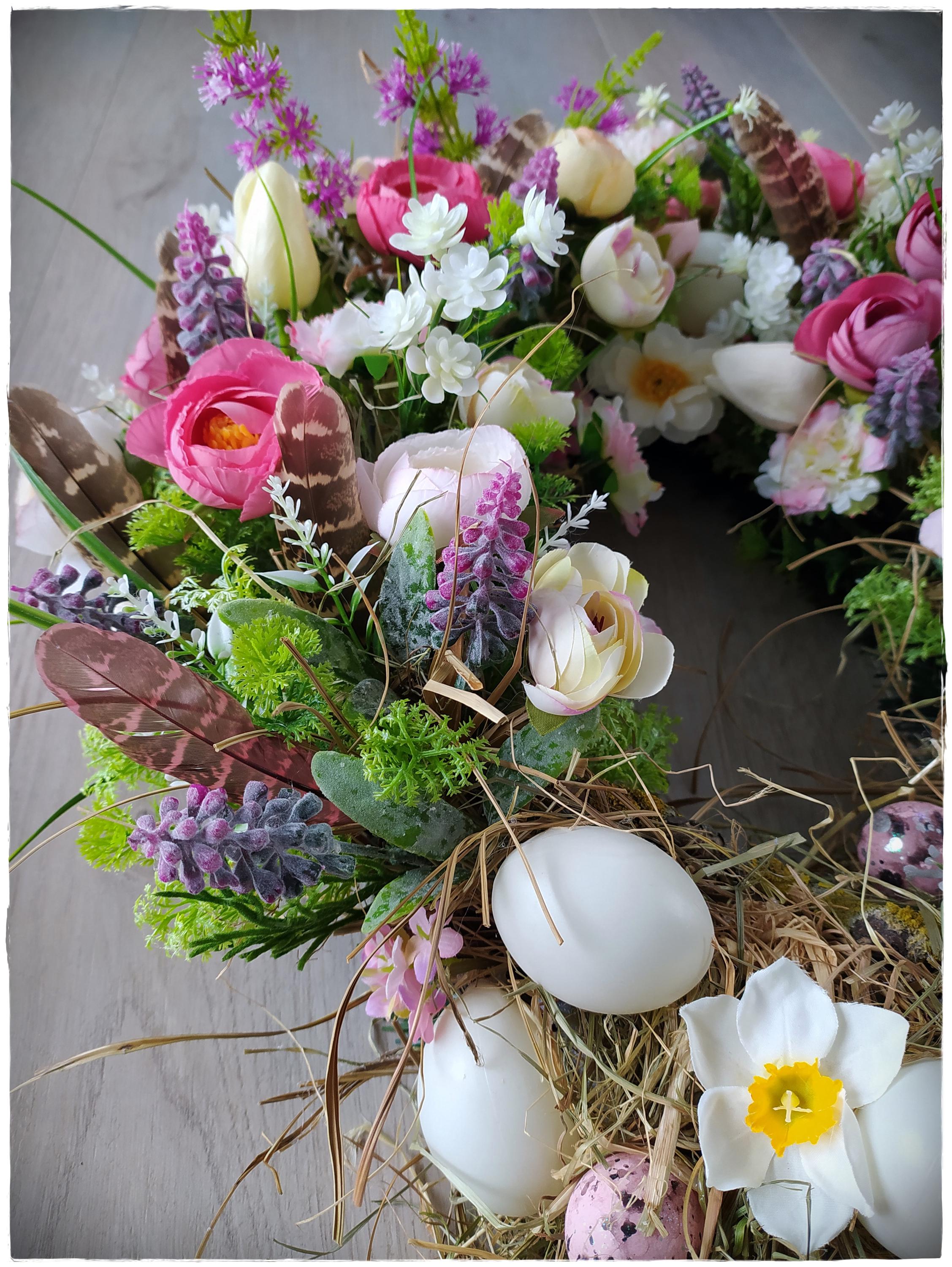 Ghirlanda di uova di Pasqua artificiale color pastello per la porta di casa, ghirlanda pasquale primaverile con uova colorate, fiori e foglie verdi, per casa, esterni, pareti, finestre, casa