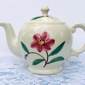 Shawnee Ceramic Teapot, Hand-Painted Deep Pink Flowers, Mid-Century Modern Table Decor, Mom Gift, Vintage Kitchen Decor,  Tea Party Table