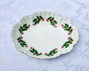 Vintage Studio NovaMikasa Candy Dish Bon Bon Dish Holly Berries Christmas Treasures Collection Japan