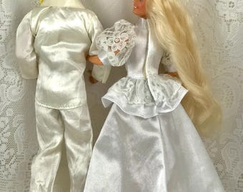 バービーとケンのヴィンテージ花嫁と花婿の人形、レースのウェディング