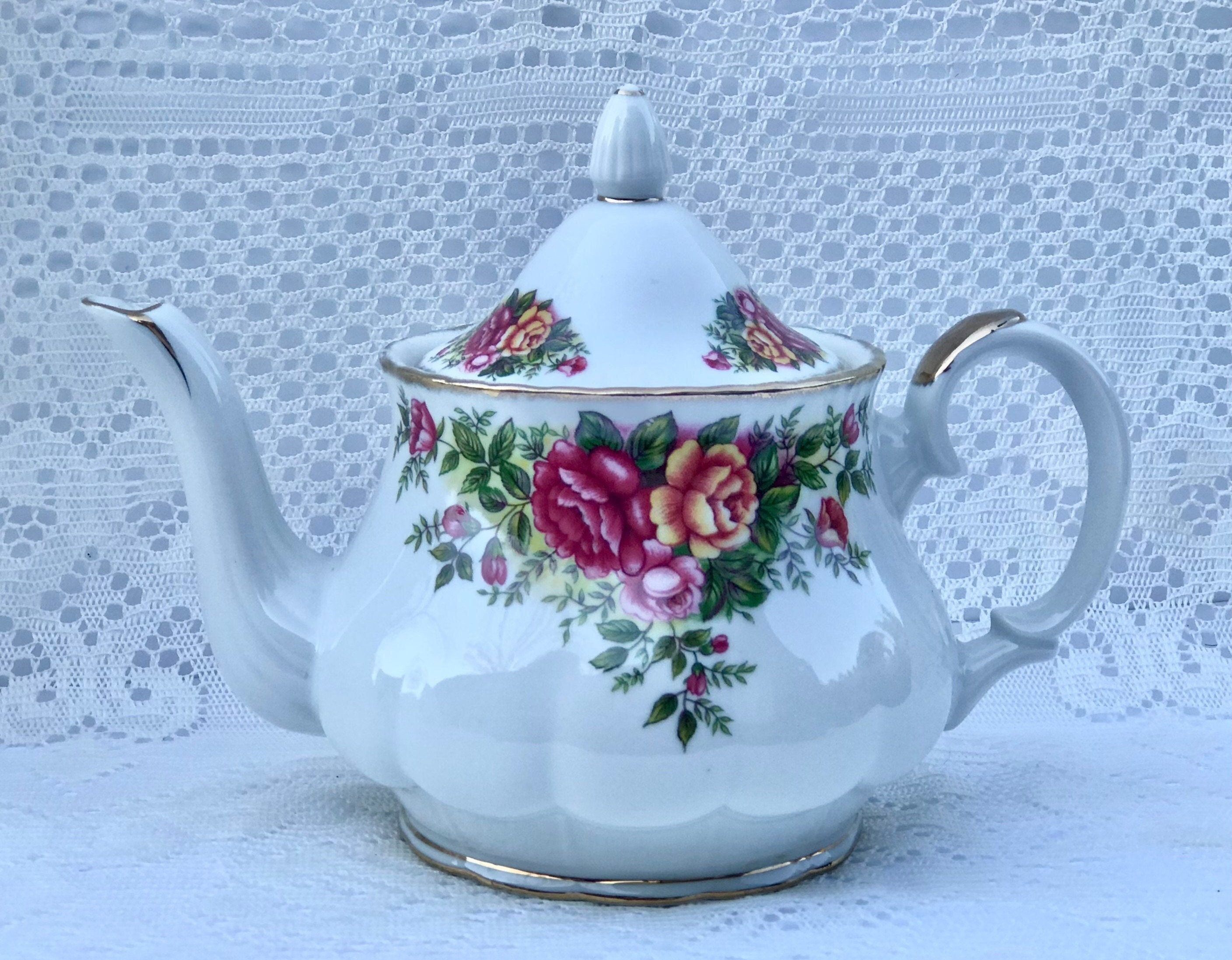 English Garden Teapot Pink Yellow Roses 5Cup Capacity Tea Party Decor Bridal Shower Tea Fine China Centerpiece Teapot Vase