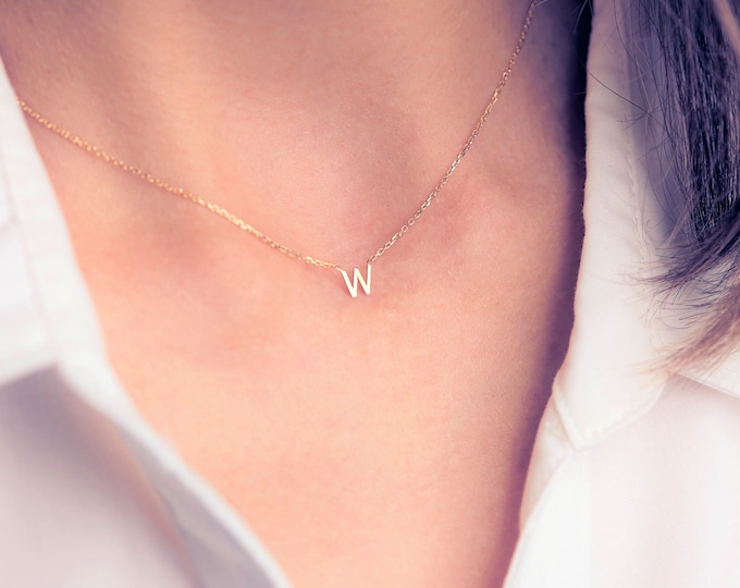 Letter Necklace Minimalist Look - Gift for Her - Gift for Mom - Personalized Name Necklace - Perfect Thanksgiving Gift Wife Girlfriend