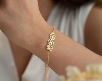 Custom Birth Flower Bracelet, Gold Birth Flower Bouquet Bracelet, Family Birth Flower Gift, Personalized Gift - Christmas Gift for Her