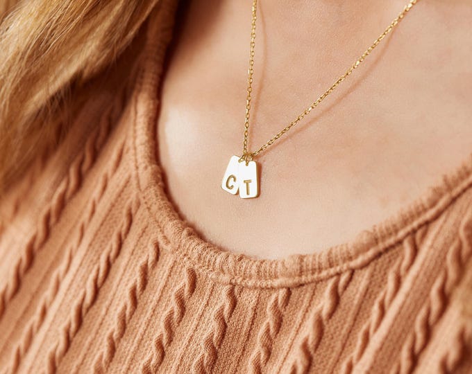 Custom Engraved Initial Tag Necklace, Gold Letter Tag Pendant Necklace Gift for Mom, Mothers Day Gift, Christmas Gift for Her
