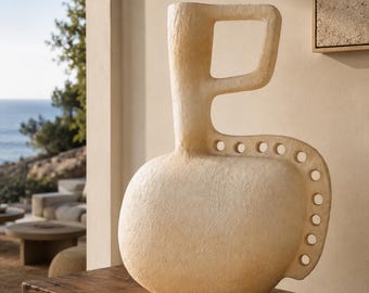 Luxuriöse skulpturale organische Vase, handgefertigtes Wabi Sabi Statement Decor, modernes mediterranes Kunstgefäß