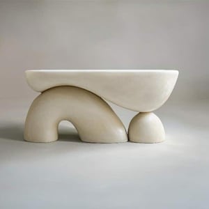 A sculptural console table handcrafted with Moroccan Tadelakt – where timeless tradition meets contemporary art