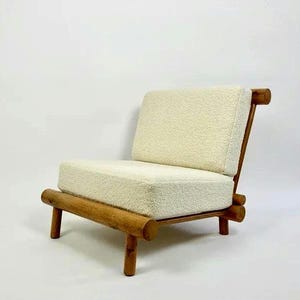 Iconique chaise longue Japandi en chêne naturel avec concept japonais et personnage de l&#39;école Shiro kuramata avec assise confortable