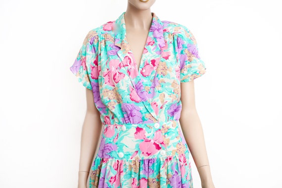 1980s Vintage FLORAL day Shirtdress, pastel sundr… - image 4