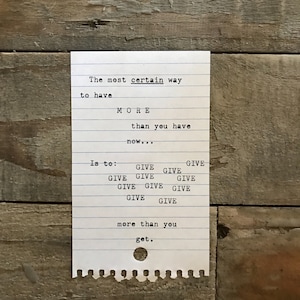 Arte de máquina de escribir. Carta mecanografiada a mano en máquina de escribir antigua. Carta mecanografiada. Tipografía antigua. Cita motivacional. Poema inspirador.