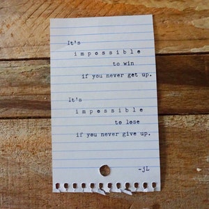Arte de máquina de escribir. Carta mecanografiada a mano en máquina de escribir antigua. Carta mecanografiada. Tipografía antigua. Cita motivacional. Poema inspirador.