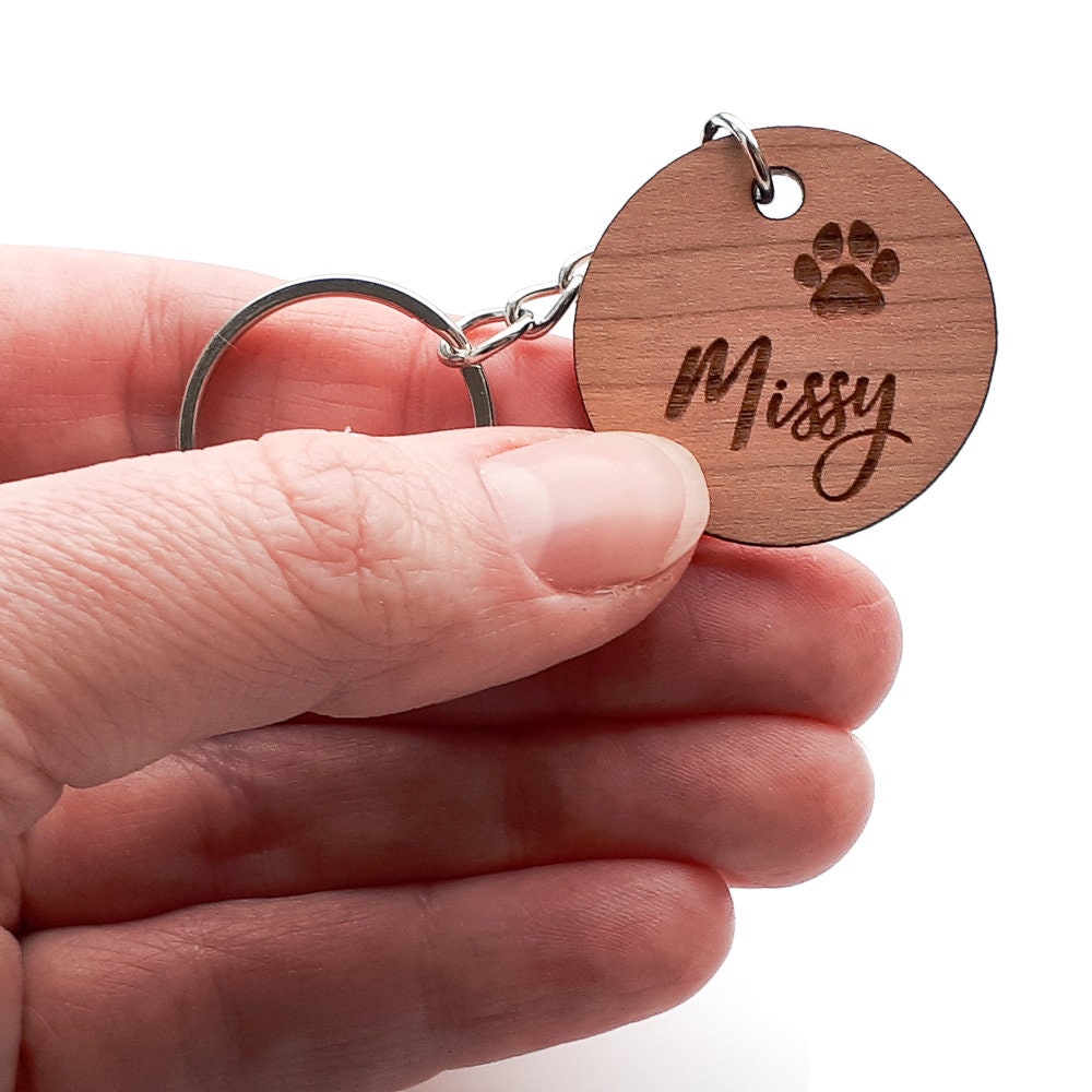 pet engraved keychain
