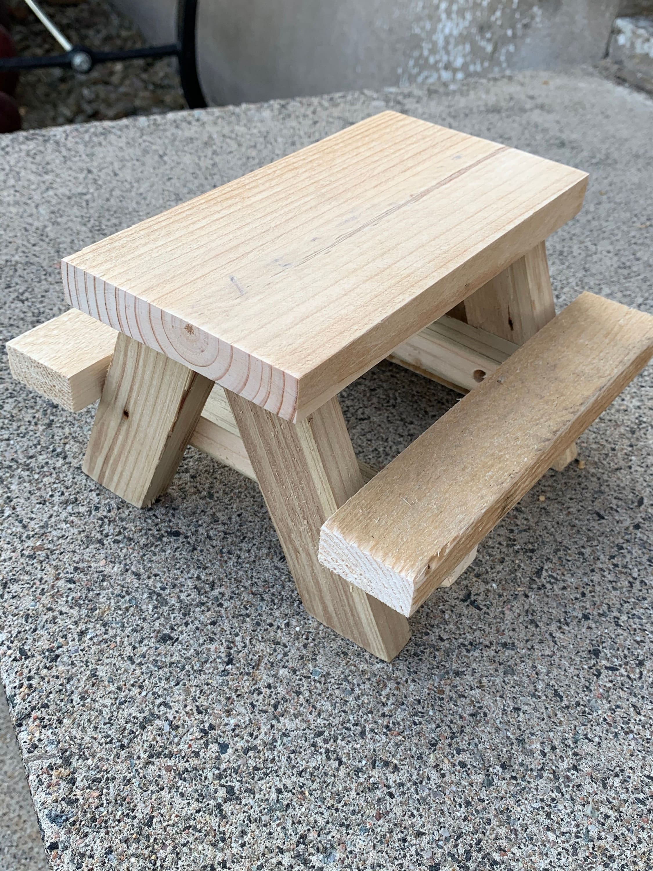 Bird Mini Picnic Table Feeder Squirrel Garden Robin Etsy.de