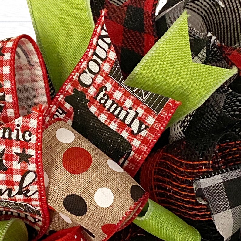 Grillin’ and Chillin’ Wreath, Summer BBQ Door Decor, Backyard Cookout Gift, Picnic Party Wreath, Festive Outdoor Decoration, Cookout Wreath image 6