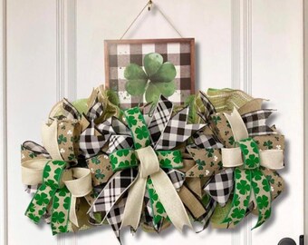 St Patrick’s Day Door Hanger, Shamrock Decor, Irish Front Door Decoration, Lucky 4 Leaf Clover Wreath