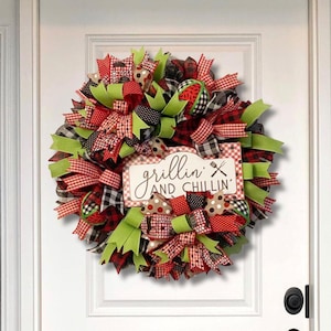 Grillin’ and Chillin’ Wreath, Summer BBQ Door Decor, Backyard Cookout Gift, Picnic Party Wreath, Festive Outdoor Decoration, Cookout Wreath image 1