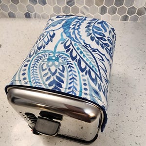 Magnetic Toaster Cover - It Won&#39;t Move - Easy to Take on and off - New Look for a 2 or 4 Slice Toaster Blue|White Paisley Print