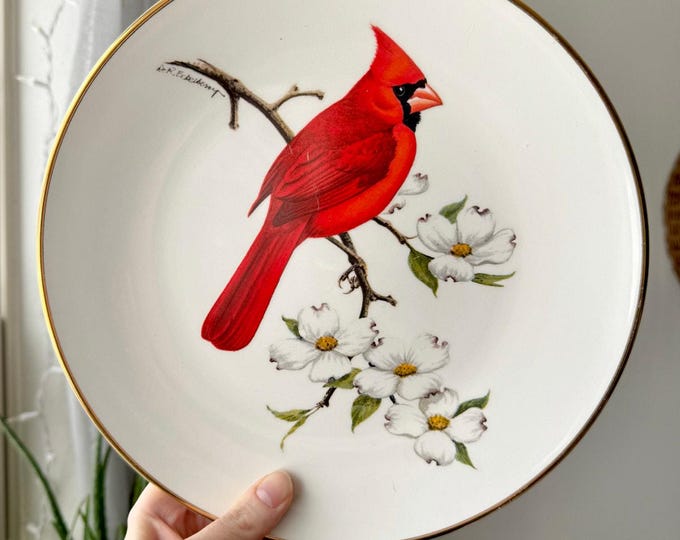 Avon Cardinal North American Songbird Collector Plate