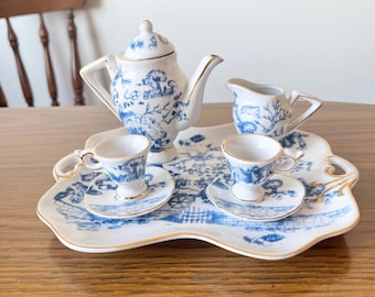 Miniature Porcelain Blue Willow Tea Set - Dollhouse Tea Set - Child Tea Set