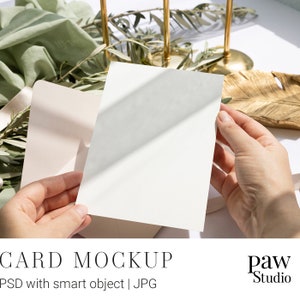 Karte In Hand Mockup, 5x7 Karte Mockup, Hochzeitskarte Mockup, Grußkarte Mockup, Blanko Karte Mockup, Karte mit Umschlag Olive ihc 8e