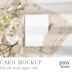 Mockup di biglietti da visita 5x7, busta modificabile, mockup di oggetti intelligenti, mockup PSD, mockup di biglietti da matrimonio, mockup di Photoshop, matrimonio minimalista, biglietti da matrimonio