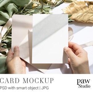 Mockup di biglietto in mano, Mockup di biglietto 5x7, Mockup di oliva, Mockup di invito, Mockup di biglietto di auguri, Mockup di invito, Biglietto con busta ihc 8e