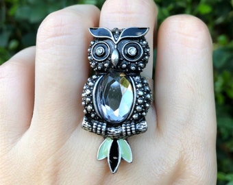 Large Owl Cocktail Vintage Ring. Size 8.5.