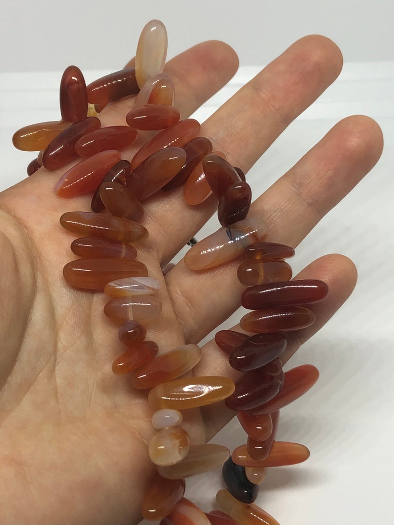 17\u201d Long. Beautiful Vintage Polished Natural Stone Beaded Necklace