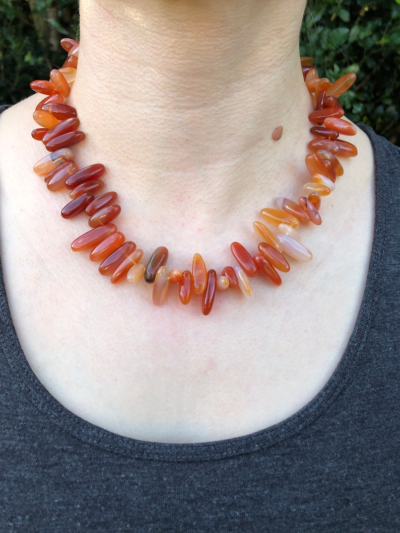 17\u201d Long. Beautiful Vintage Polished Natural Stone Beaded Necklace