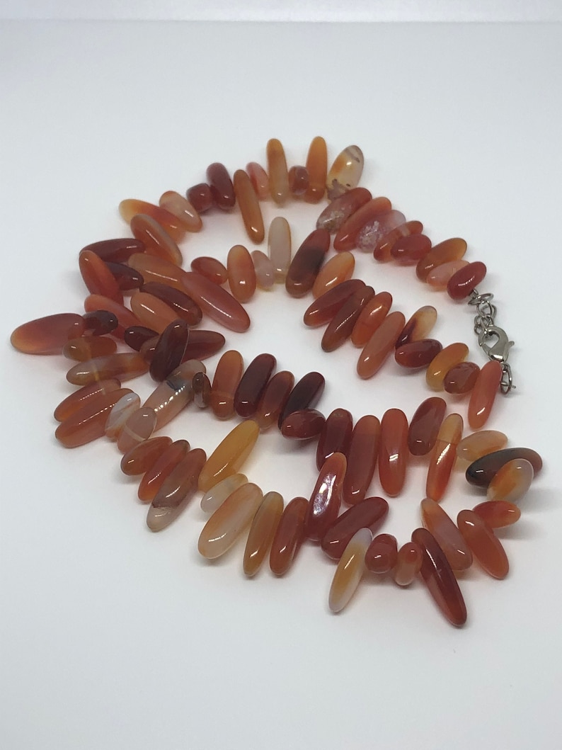 17\u201d Long. Beautiful Vintage Polished Natural Stone Beaded Necklace