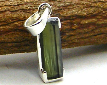 Splendid GREEN TOURMALINE pencil Gemstone Pendant,Tourmaline pencil Stone Pendant ,Unisex Stone Pendant*925-Sterling Silver HANDMADE Pendant