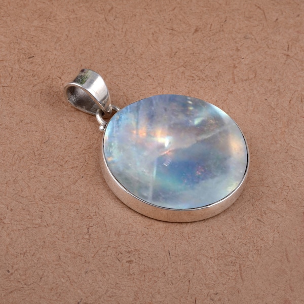 Pendentif en pierre de lune arc-en-ciel attrayant ; Forme ronde-; Bijoux faits à la main en pierre de lune arc-en-ciel ; Cadeau pour elle; Pendentif en pierres précieuses ; Livraison gratuite******