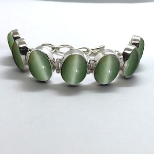 Grönt kattöga armband i sterlingsilver - Handgjorda ädelstenssmycken