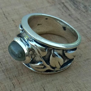 ATTRACTIVE Labradorite Ring~ Natural Gemstone Ring~ Labradorite Jewelry~ Blue Gemstone Ring~ Made For Her~ Statement Sterling Silver Ring