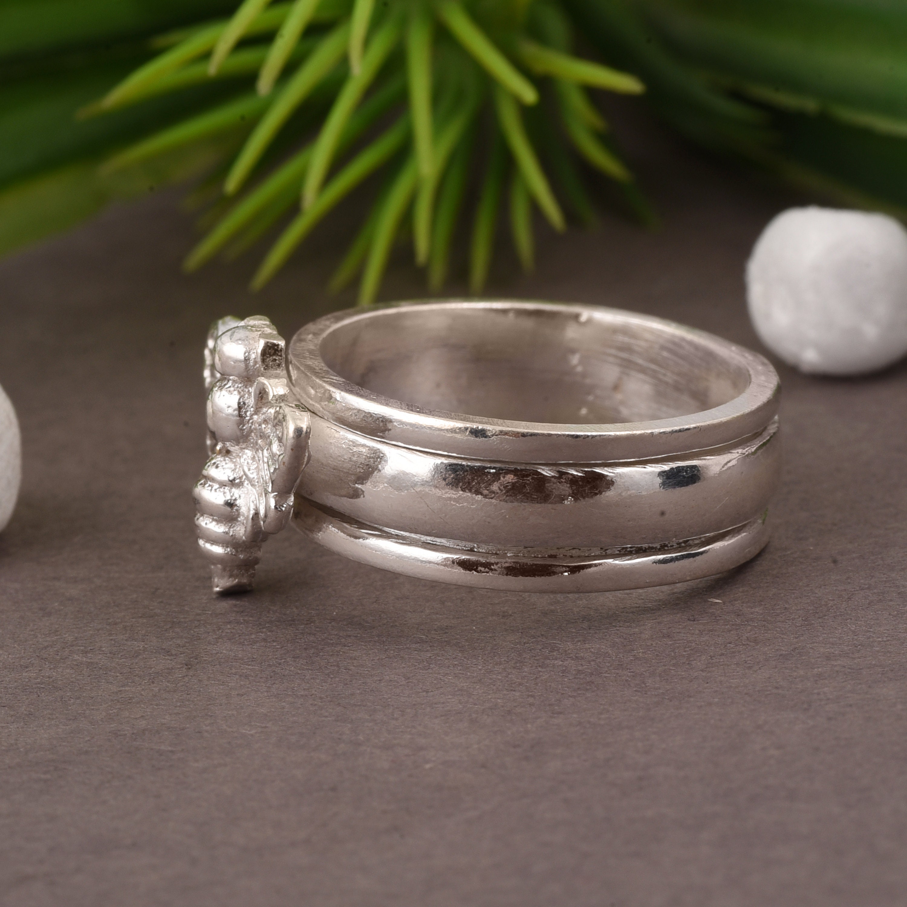 Honey Bee Spinner Ring 925 Sterling Silver Two Tone Textured