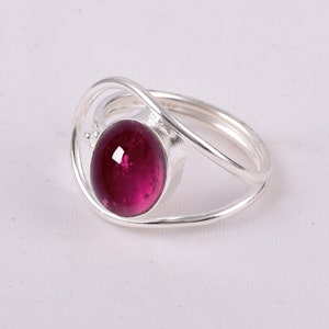 Anillo de turmalina rosa • Anillo de plata de ley 925 • Joyería hecha a mano • Anillo de piedras preciosas • Anillo llamativo • Anillo de regalo para dama de honor • Anillo de regalo único