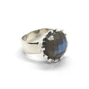 Natural Labradorite gemstone handmade ring*925 sterling silver ring*Solid silver ring*Designer ring*Round shape ring*Middle finger ring