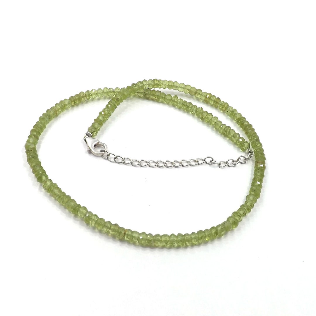 Collana in argento placcato oro con quarzo verde