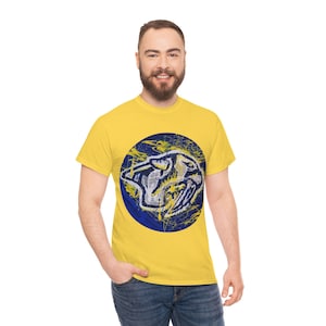 Predators ha versato il logo della vernice T-shirt in cotone pesante unisex