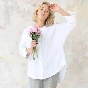 Oversized White Linen Kimono Top: Buttoned 3/4 Sleeve Shirt