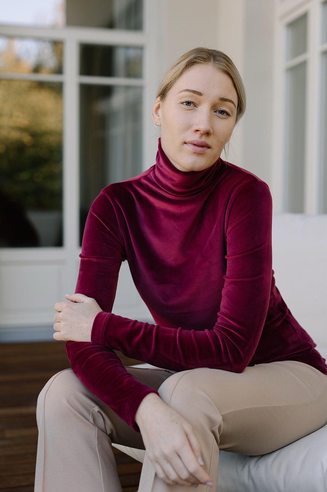 Black velour womens turtleneck Long sleeve pullover top Velour womens sweater Black minimalist turtleneck Velvet soft long sleeve top